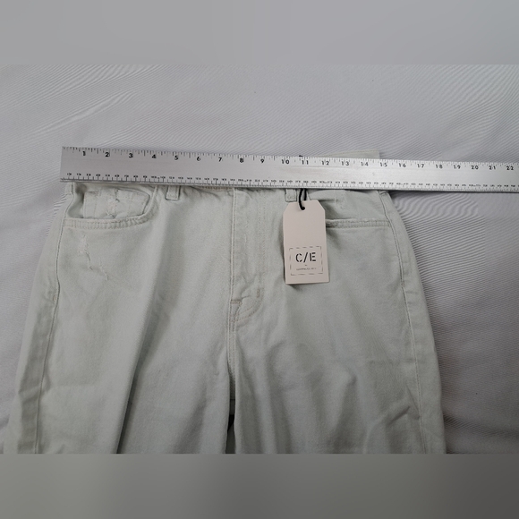 Current/Elliott Relaxed Cuffed Boyfriend Fit Jeans Light Blue Size 27 NWT - Picture 9 of 16
